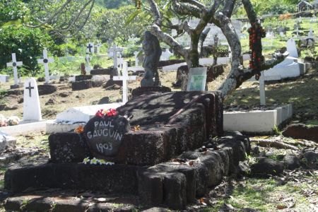 13_Hiva Oa_Atuona_Gauguinov grob02.jpg